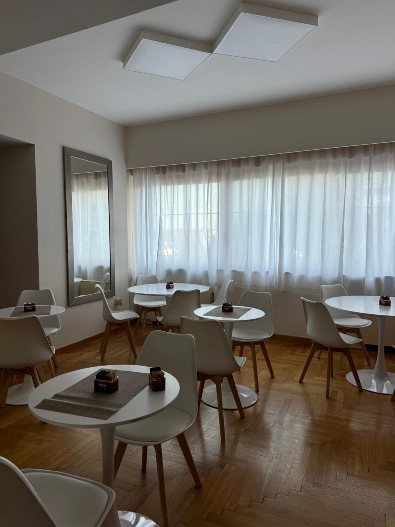 Oasi Santa Rosa Hotell Roma Eksteriør bilde